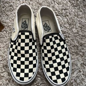 Women’s Checkered Vans 8.5